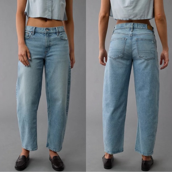 American Eagle By Payless Denim - American Eagle Women’s Barrel Jeans Mid Rise Stretch in Light Wash Size 2
